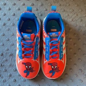 Adidas marvel superhero adventures toddler size 10